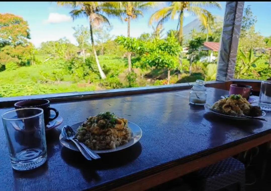 Talaga Tomohon Home Stay And Fishing Pond Екстериор снимка