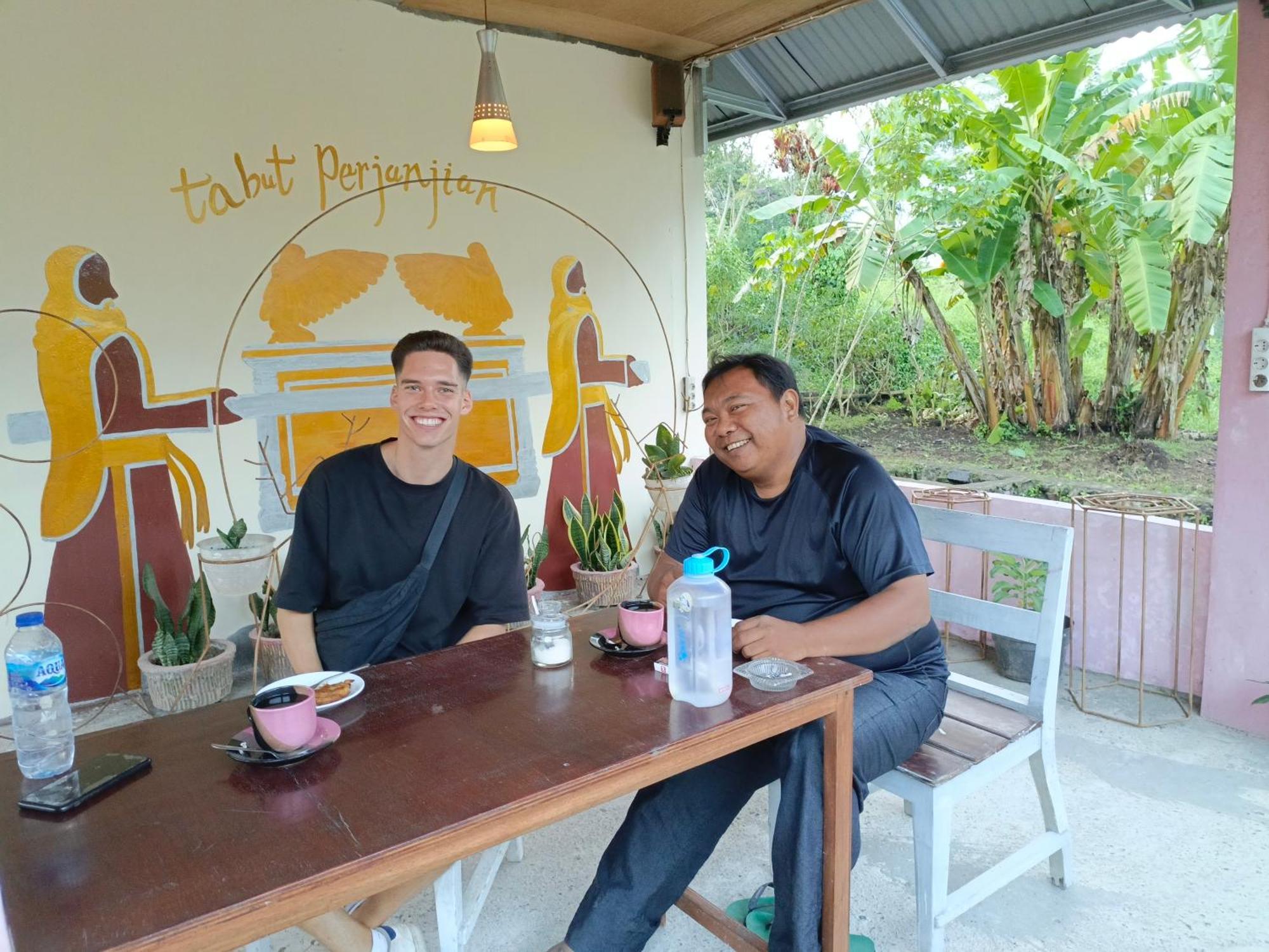 Talaga Tomohon Home Stay And Fishing Pond Екстериор снимка
